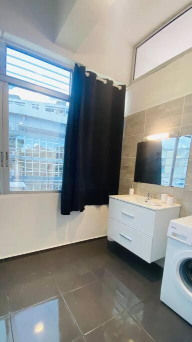 Urban Zen Appart Spacieux Studio Atypique Avec Bain A Remous Proche De Tout Pointe-a-Pitre  Ngoại thất bức ảnh