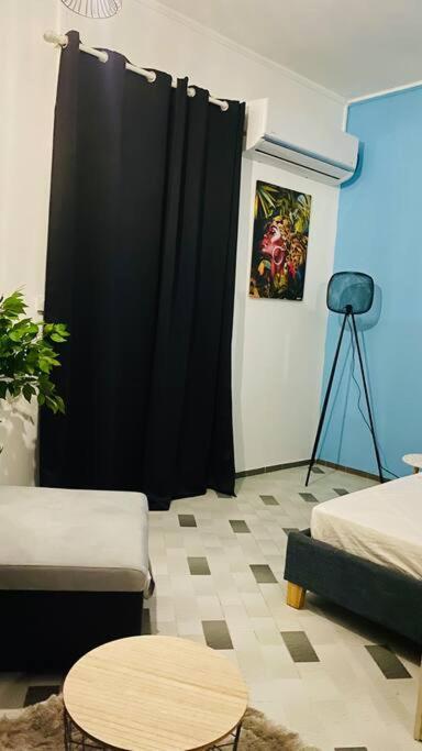 Urban Zen Appart Spacieux Studio Atypique Avec Bain A Remous Proche De Tout Pointe-a-Pitre  Ngoại thất bức ảnh
