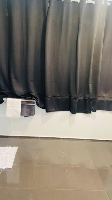 Urban Zen Appart Spacieux Studio Atypique Avec Bain A Remous Proche De Tout Pointe-a-Pitre  Ngoại thất bức ảnh